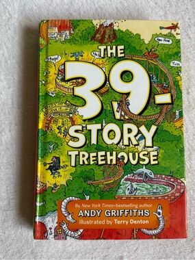 The 39-Story Treehouse Kids Book - Green/Yellow Cover